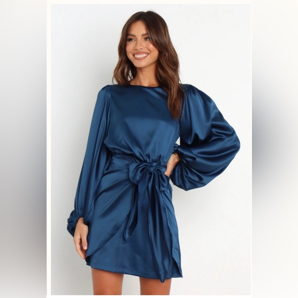 Pedal & Pup opal tie waist long sleeve satin minidress size 8